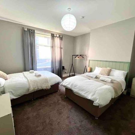 Gorgeous Spacious 2 Bedroom Home 10 Mins To City Гейтсхед Экстерьер фото