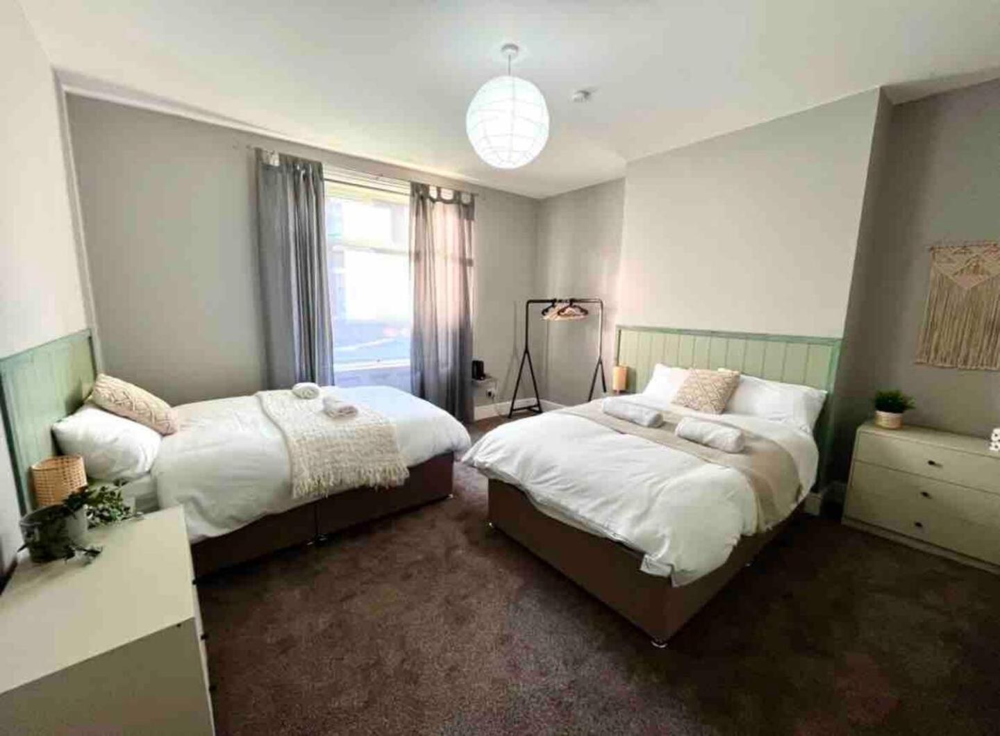Gorgeous Spacious 2 Bedroom Home 10 Mins To City Гейтсхед Экстерьер фото
