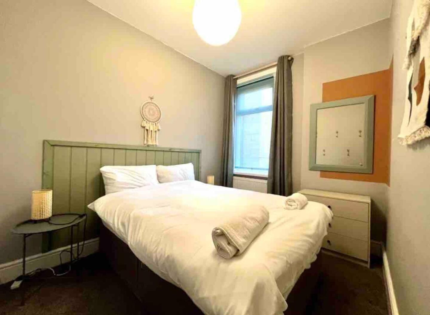 Gorgeous Spacious 2 Bedroom Home 10 Mins To City Гейтсхед Экстерьер фото