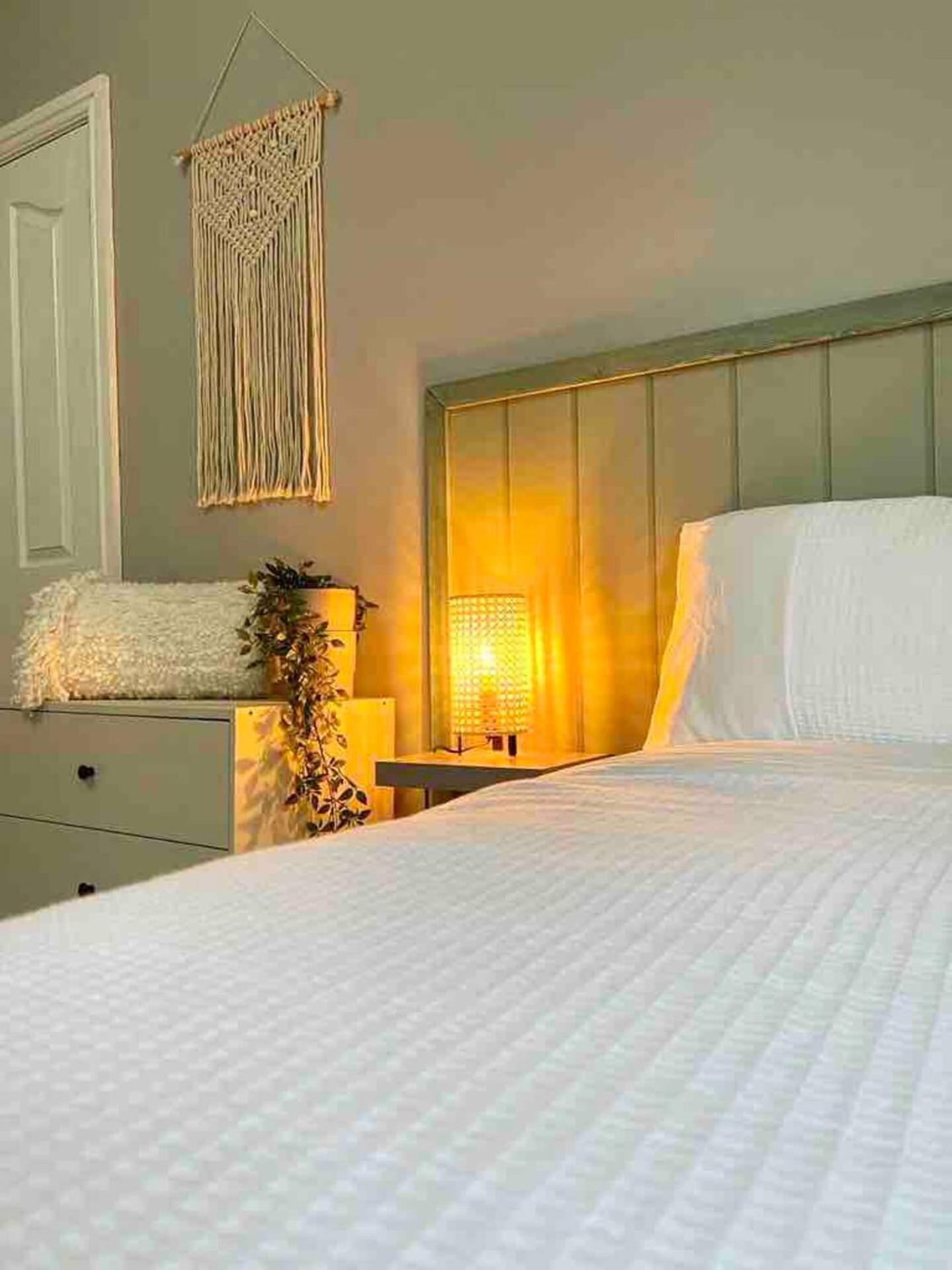Gorgeous Spacious 2 Bedroom Home 10 Mins To City Гейтсхед Экстерьер фото